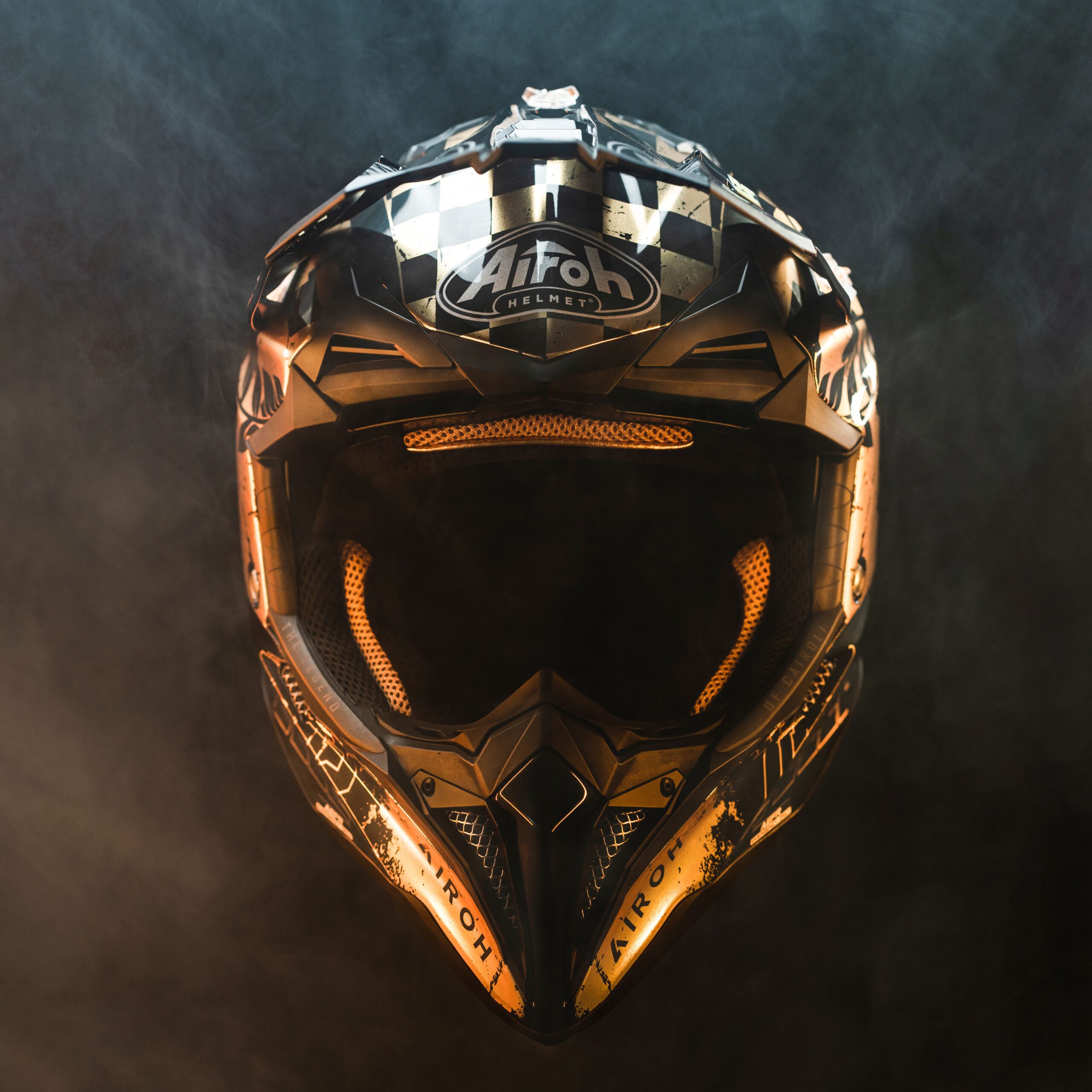 コメント必須　airoh aviator2.3 cairoli AVIATOR 3 LEGEND, the special edition celebrating Tony Cairoli's